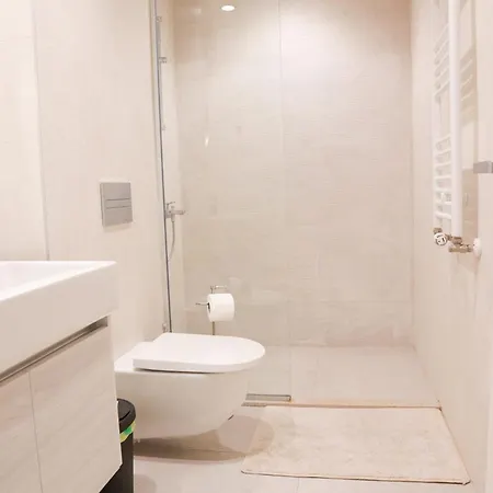 Waterfront - Urban Harmony Apartamento Belgrado