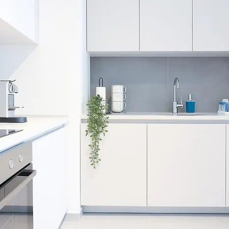 Waterfront - Urban Harmony Apartamento